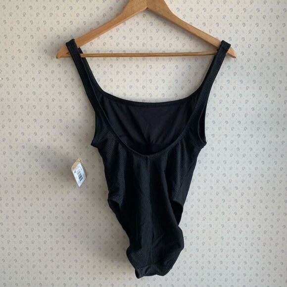 NEW! Reebok Classic Ribbed One-Piece Swimsuit Bathing Suit Swim Black Small PW13 - Picture 3 of 7